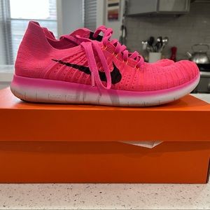 Nike Free Rn Flyknit Running Sneakers